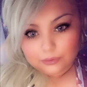 Meet your Posher, Paulita